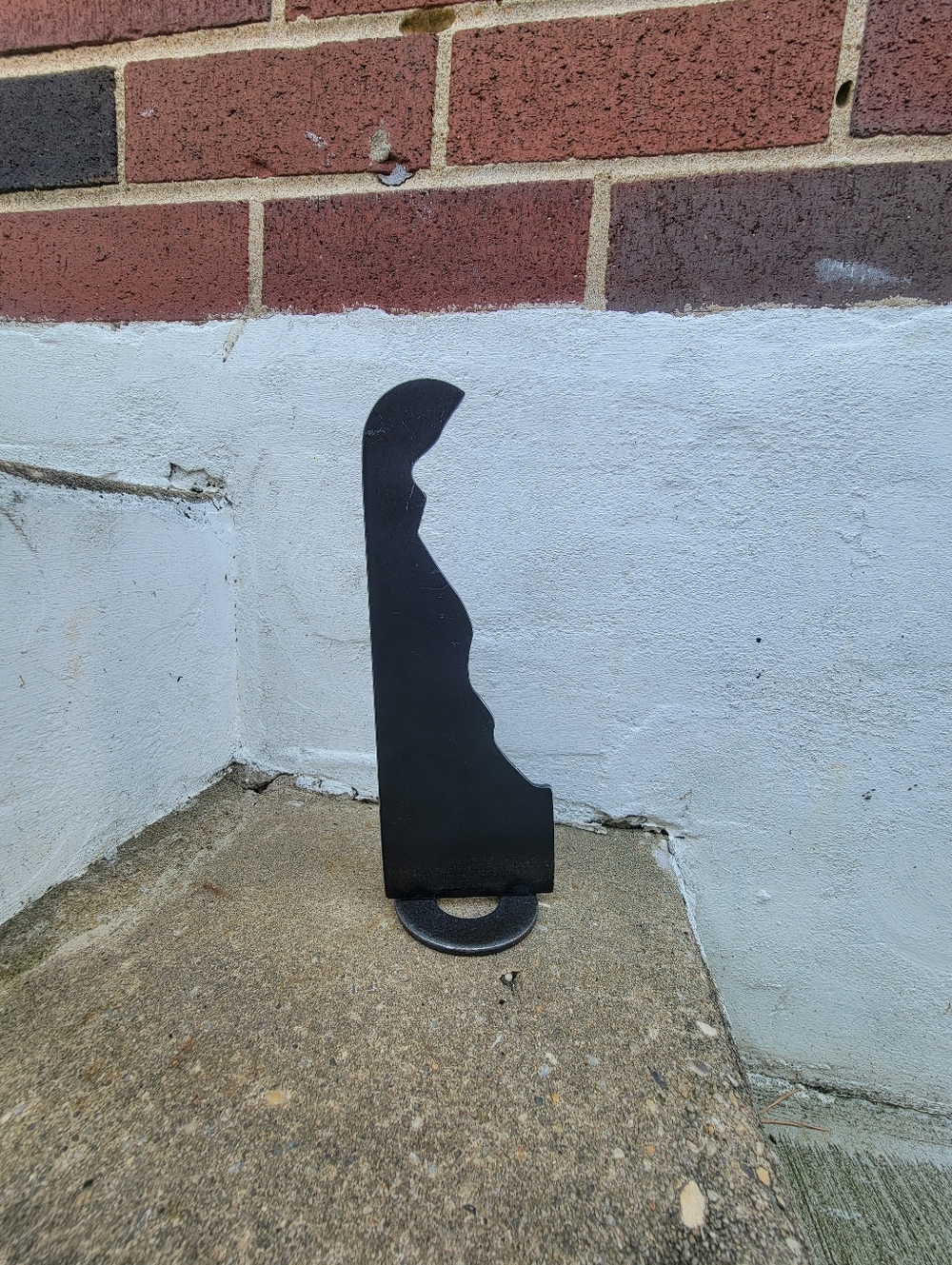 Delaware Metal Decorative Stand / Sculpture